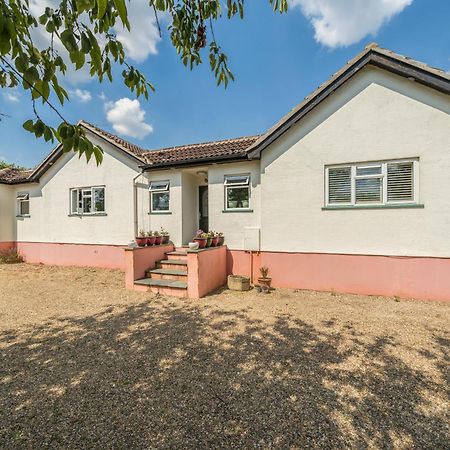 Serene Spacious Room Staines-upon-Thames Exteriér fotografie