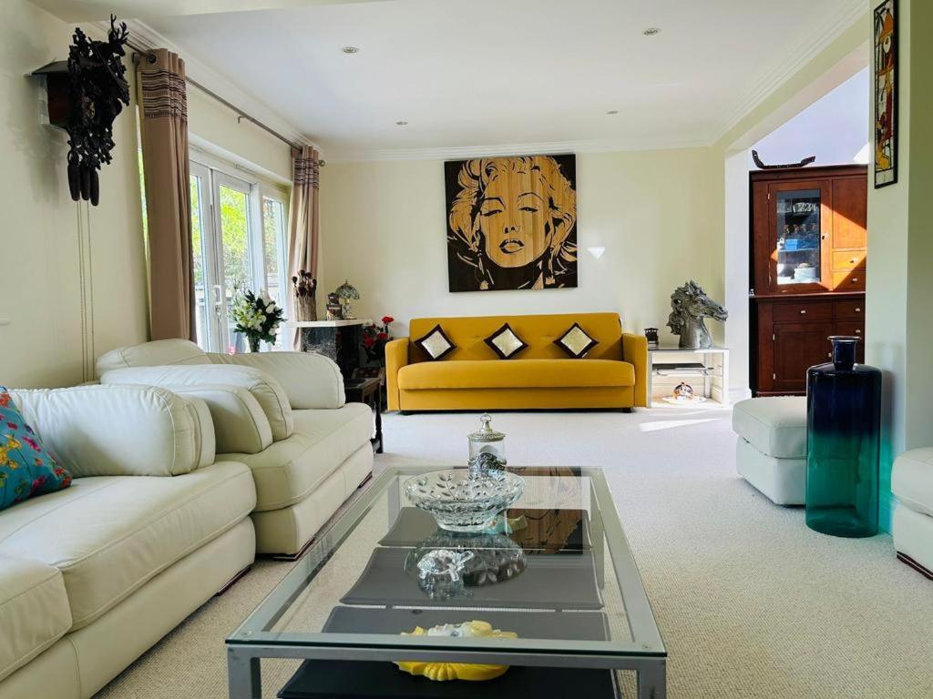 Serene Spacious Room Staines-upon-Thames Exteriér fotografie