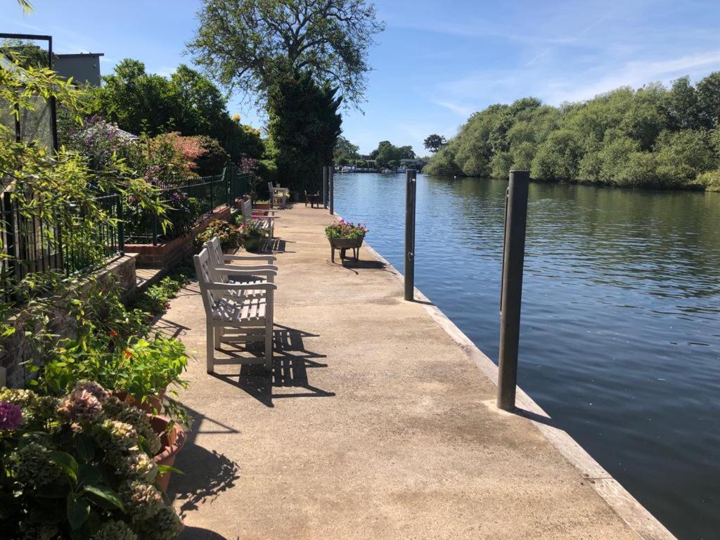 Serene Spacious Room Staines-upon-Thames Exteriér fotografie